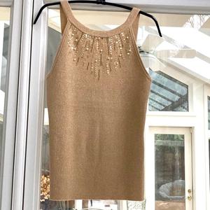 Elegante camiseta sin mangas con bordado de cuentas para la moda de verano. Camiseta sin mangas con bordado de cuentas de semillas hecho a mano para mujer. - Product Image 5