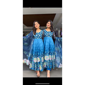 ชุดปาร์ตี้สำหรับผู้หญิงดีไซน์เนอร์พร้อมชุดทำงานดิจิทัลและชุด dupatta - Product Image 1
