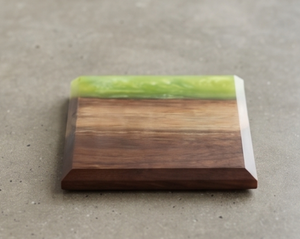Sous-verres élégants en résine époxy marron noyer vert, forme carrée, parfaits pour les boissons, accessoire de table, meilleurs prix pour la maison - Product Image 1