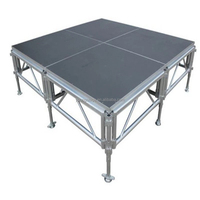 Plateforme de scène portable en aluminium moderne pour mariages, concerts et événements, facile à ranger
