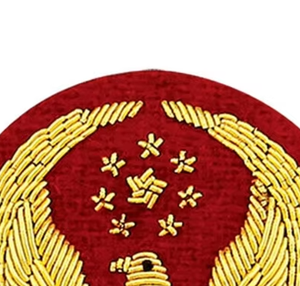 Badges en fil de broderie de luxe faits main sur mesure, avec épingle de sûreté, en dentelle, écologiques, durables, sans nickel, de haute qualité, vente en gros - Product Image 4