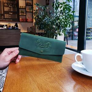 ที่ใส่บัตรหนังแท้สุดหรู ทำมือ พร้อมโลโก้ปั๊มนูนตามสั่ง กันน้ำ ขายส่ง รับผลิตแบรนด์ส่วนตัว LBH-0208 - Product Image 2