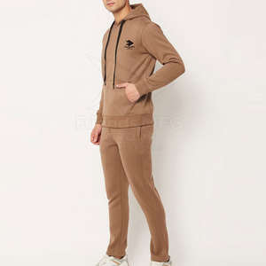 Fabricante Profesional de Conjuntos Deportivos Casuales con Capucha para Hombre, de Invierno, Marca Privada, Diseño Personalizado, Ecológicos y Ligeros - Product Image 3