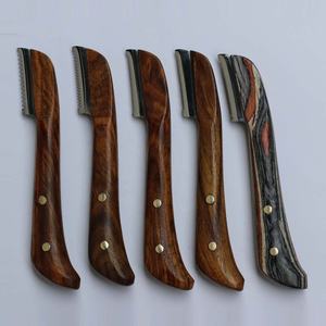 Ensemble de 6 couteaux de toilettage pour animaux de compagnie en acier inoxydable de haute qualité avec poignée ergonomique, couteaux de toilettage pour terriers, couteau de cardage, peignes pour animaux - Product Image 2