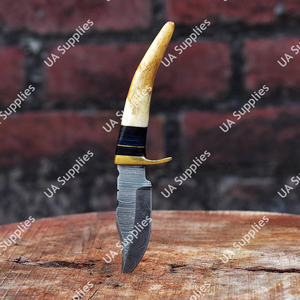 Cuchillo de Supervivencia EDC de Acero Damasco Forjado a Mano con Mango Ergonómico de Cuerno de Ciervo y Latón, Funda de Cuero, Cuchillo de Camping Afilado como una Navaja - Product Image 3