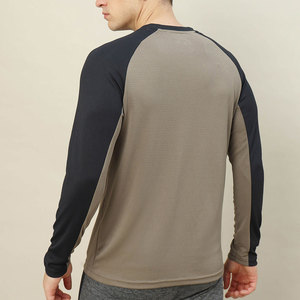 Meilleur prix – Hauts d'entraînement de yoga pour hommes imprimés par sublimation, vente directe usine – Vêtements de sport pour hommes - Product Image 2