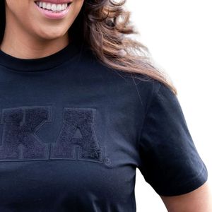 Camiseta All Black AKA para Mujer, Logotipo Chenille, Algodón Premium, Estilo Casual Minimalista para Uso Diario - Product Image 3