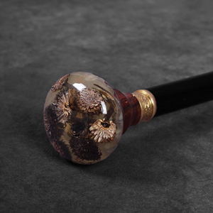 Canne en bois sculptée à la main de qualité supérieure, élégante, en bois dur, pour personnes âgées, bâton de randonnée en bois au look rustique classique - Product Image 2