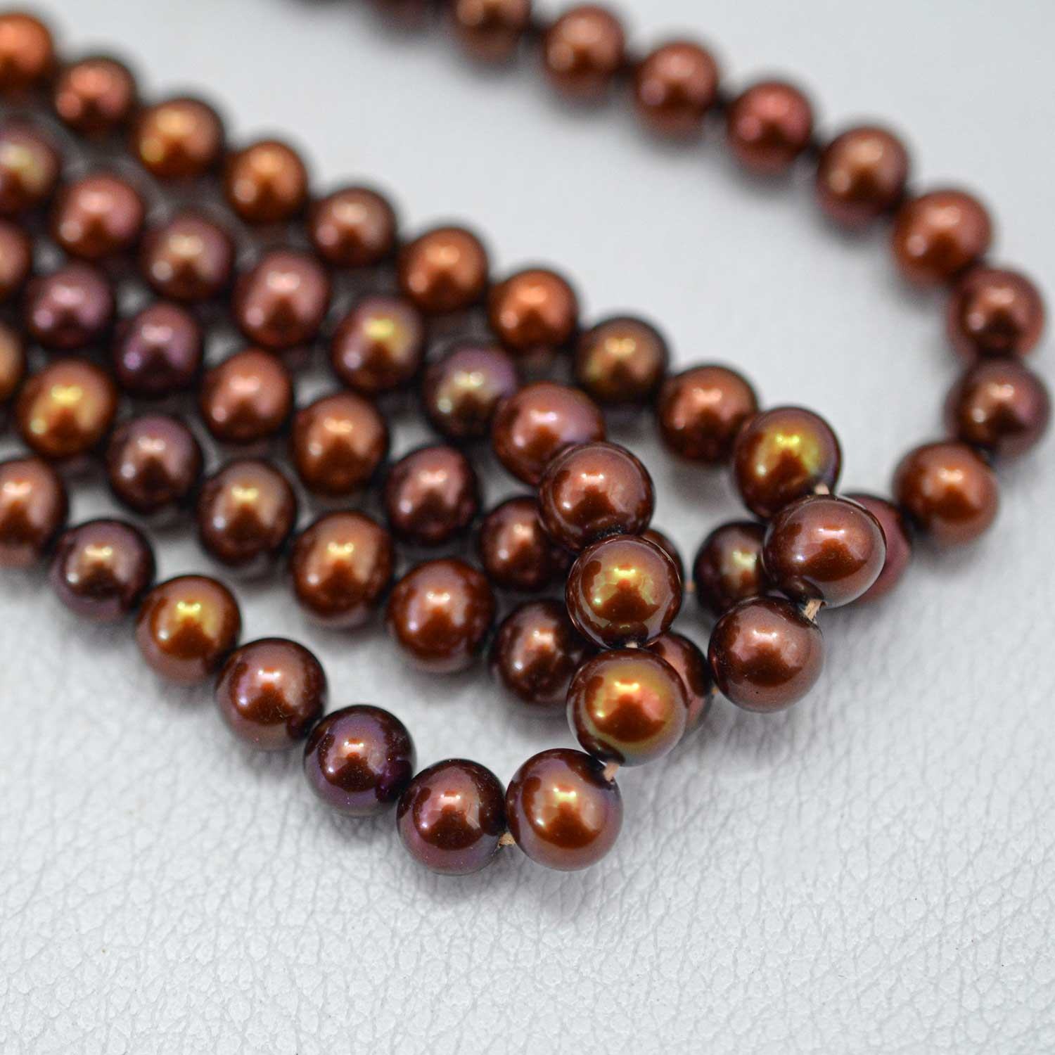 สีน้ำตาล