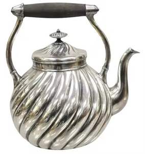 Théière vintage en acier inoxydable à motif tourbillonnant, cafetière arabe, bouilloire avec poignée en bois, pour service de thé décoratif - Product Image 1