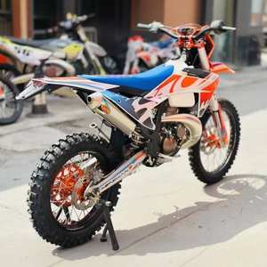 Motocicleta Todoterreno HJ S7-MT250 Versión de Alta Gama, Motor de 2 Tiempos Refrigerado por Agua, Motocross de 250cc con Faros Delanteros - Product Image 2