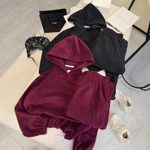 Conjunto Casual de Dos Piezas para Mujer, Estilo Europeo Americano, Sudadera con Capucha y Pantalones Holgados para Otoño e Invierno - Product Image 4