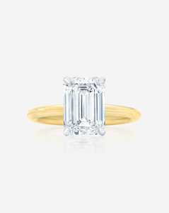 Bague de fiançailles solitaire en or massif 14k 18k avec émeraude de 5 carats et diamant de laboratoire, à griffes et tige droite, pour demande en mariage et anniversaire - Product Image 1