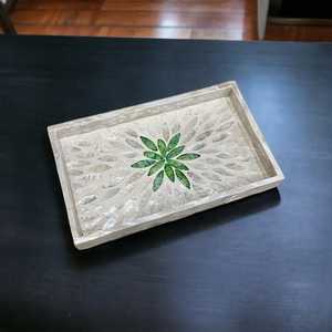 Bandeja Moderna con Incrustaciones de Nácar, Organizador de Almacenamiento de Lujo Hecho a Mano con Mosaico de Conchas para Mesa, Tocador y Decoración - Product Image 2