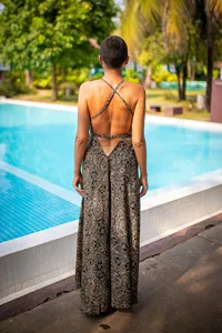 Vestido maxi de verano con cuello en V, vestido informal de seda estampado, vestido floral de verano con tirantes cruzados en la espalda - Product Image 3