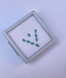 พลอยมรกตสีเขียวธรรมชาติคุณภาพสูง น้ำหนัก 1.25 กะรัต จำหน่ายส่งสำหรับทำเครื่องประดับเพื่อการส่งออก - Product Image 5