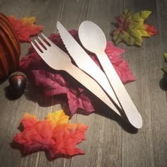 Nouveaux Couteaux Jetables Élégants pour Glaçons, Gâteaux et Pâtisseries – Couteaux en Bois de Bouleau de 155 mm pour Anniversaires et Célébrations de Mariages - Product Image 1