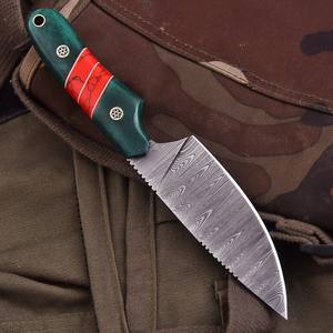 Couteau à dépecer à lame fixe en acier Damas forgé à la main avec étui, couteau de chasse et de camping personnalisé OEM à lame pleine avec manche haut de gamme - Product Image 3