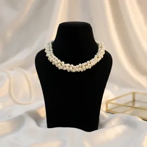 Collier ras du cou en perles blanches de 8 mm avec chaîne Sarafa plaquée or, bijoux de mariage indiens pour femmes, ensemble de mode traditionnel - Product Image 1