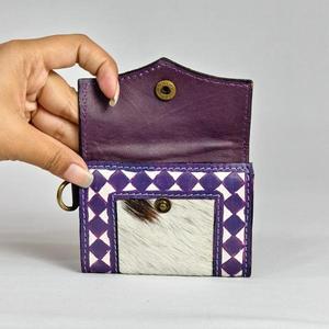 Cartera de Cuero con Patrón Geométrico Morado, Forma Cuadrada, Cierre de Botón, Correa Desmontable, Moderna para Uso Diario - Product Image 3