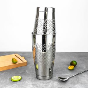 Coctelera Boston de Acero Inoxidable 18/8 de 850 ml con Logotipo Personalizado Grabado, Acabado Pulido Espejo y Base Pesada para Mezclar Cócteles - Product Image 1