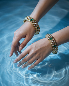 Vintage Green White Stone Zinc Alloy <b>Bangle</b> Set Antique Gold Ethnic Premium <b>Indian</b> Wedding Accessories Traditional Women Jewelry - Product Image 4