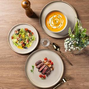 Ensemble d'assiettes en céramique beige mat naturel, finition minimaliste aux tons terreux, surface résistante aux rayures, construction robuste pour la salle à manger - Product Image 2