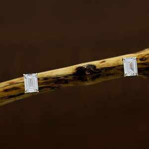 Pendientes de Moissanita con Corte Esmeralda, Plata de Ley 925, Chapados en Oro de 14K, Joyería Nupcial, Pendientes de Boda, Regalo para Mujer - Product Image 2