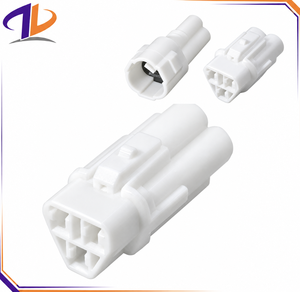 Conector Automotriz 90980-112451 de 3 Pines Macho/Hembra con Contacto de Cobre y Carcasa de Nailon para Reparación de Arnés de Cables 12V 3A - Product Image 1