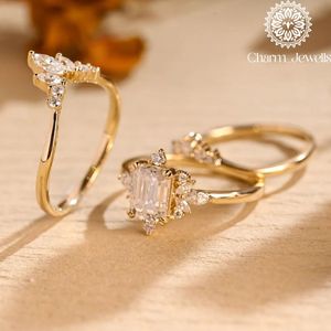 Bague de fiançailles et d'éternité classique Charm_Jewells pour femme, en argent plaqué or rose 18 carats, avec moissanite taille coussin et sertissage à griffes - Product Image 6