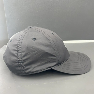Gorra de béisbol tipo trucker bicolor al por mayor, gorra de béisbol de malla de 6 paneles, gorra de algodón con visera curva, gorra deportiva promocional con logotipo personalizado - Product Image 3