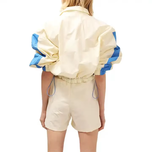 Conjunto Deportivo de Mujer en Color Crema y Azul, con Cierre de Cremallera, Estilo Deportivo, Tejido de Poliéster, para Verano - Product Image 5