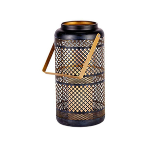 Farol de metal dorado de alta calidad con diseño marroquí intrincado, portavelas personalizado para decoración de bodas - Product Image 5