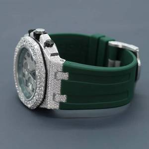 Montre à quartz avec bracelet en caoutchouc vert, boîtier en acier inoxydable, fermoir papillon, lunette entièrement sertie de diamants, chronographe analogique 10 mm, style hip-hop pour hommes - Product Image 3