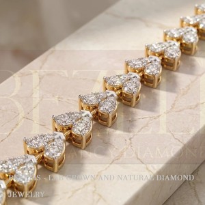 Pulsera de tenis con diamantes cultivados en laboratorio y motivo de corazón romántico, oro sostenible, lujo y herencia - Product Image 3