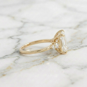 Bague de fiançailles en or jaune pour femme, diamant taille Asscher 5 carats, style classique, bijoux en diamant naturel de qualité supérieure - Product Image 4