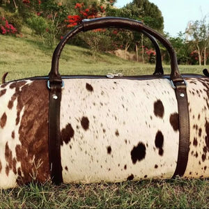 Bolsa de Viaje de Cuero Vacuno con Pelo, Estilo Duffel, para Fin de Semana, Hecha a Mano, de Lujo, LHODB-0153B - Product Image 1