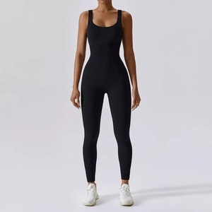 Ensemble de yoga pour femmes de qualité supérieure, dernier design, respirant, sur mesure, élégant, tenue de sport deux pièces - Product Image 4