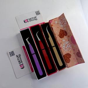 En gros, Ensemble de pinces à cils pour extensions avec logo personnalisé, motif diamant violet et rouge, à prise antidérapante, courbées à 90 degrés pour volume - Product Image 1