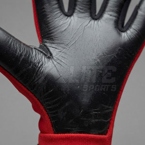 Gants de gardien de but professionnels en latex respirant et antidérapant avec injecteur en caoutchouc pour l'entraînement et les performances en match de football - Product Image 5