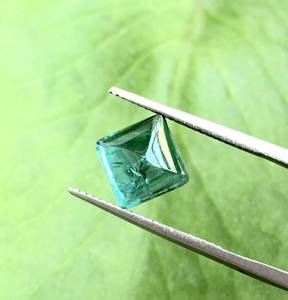 Turmalina Indicolita Natural en Forma de Cabujón Tipo Sugarloaf, Gema Suelta para Joyería - Product Image 4