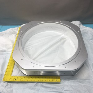 Adaptador de cámara intermedia AMAT de 300 mm, SEC, CUF, Liner - Equipo y piezas de semiconductores de confianza de la marca global Trusted Global Legacy - Product Image 1