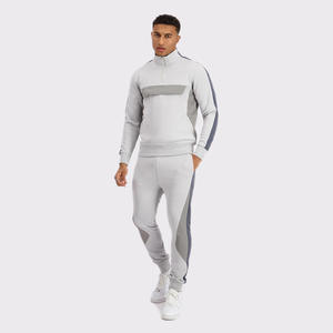 Conjunto de chándal para hombre con cuello alto y bolsillos frontales, chándal con logo personalizado para actividades casuales y deportivas - Product Image 1