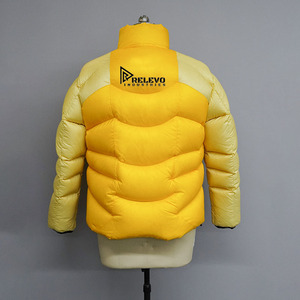 Chaqueta Acolchada Personalizada de Color Amarillo, con Cuello Alto de Dos Tonos, Capucha, Relleno de Poliéster, Cierre Frontal con Cremallera, Estilo Casual de Primavera para Hombre - Product Image 5