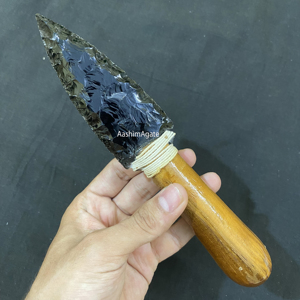 Cuchillo con Punta de Flecha de Opalita con Mango de Madera, Escultura Tallada, Artículo Coleccionable - Product Image 2