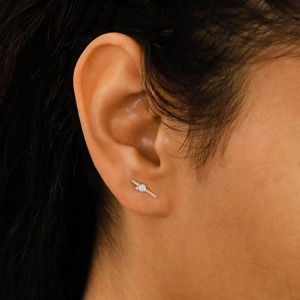 Boucles d'oreilles clous en diamant rond brillant cultivé en laboratoire en or massif 14 carats, bijoux élégants et minimalistes pour femme, idéales pour les mariages et les cadeaux. - Product Image 6