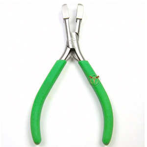 Pinzas para Remover Extensiones de Cabello, Acabado Plateado, Mango Negro, Ligeras, para Remover Anillos Micro, Anillos Nano, Pegamento, Queratina - Product Image 3