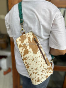 กระเป๋าคาดหน้าอกหนังวัวขนสไตล์ตะวันตกใช้ได้ทั้งชายและหญิงกระเป๋าคาดอกหนังขนพิมพ์ลายนูนสีพรีเมียมใหม่ - Product Image 2