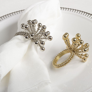 Ensemble élégant et classique de quatre anneaux de serviette métalliques pour la décoration de table, anneau de serviette en métal décoratif pour l'intérieur et l'extérieur - Product Image 2
