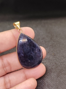 Pendentif en laiton avec Iolite naturelle, vente en gros, bijoux faits à la main avec pierre précieuse bleu violet - Product Image 3